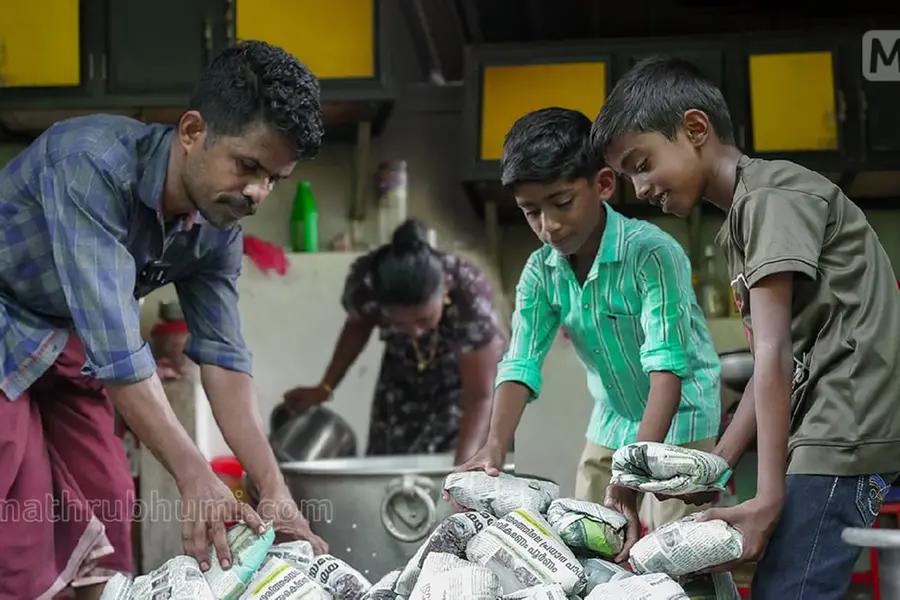 ഒറ്റമുറിയില് താമസം, മുന്നൂറോളം പേര്ക്ക് സൗജന്യ ഭക്ഷണം; പട്ടിണി കിടന്ന നാളുകള് ഞങ്ങള് മറക്കില്ല!
