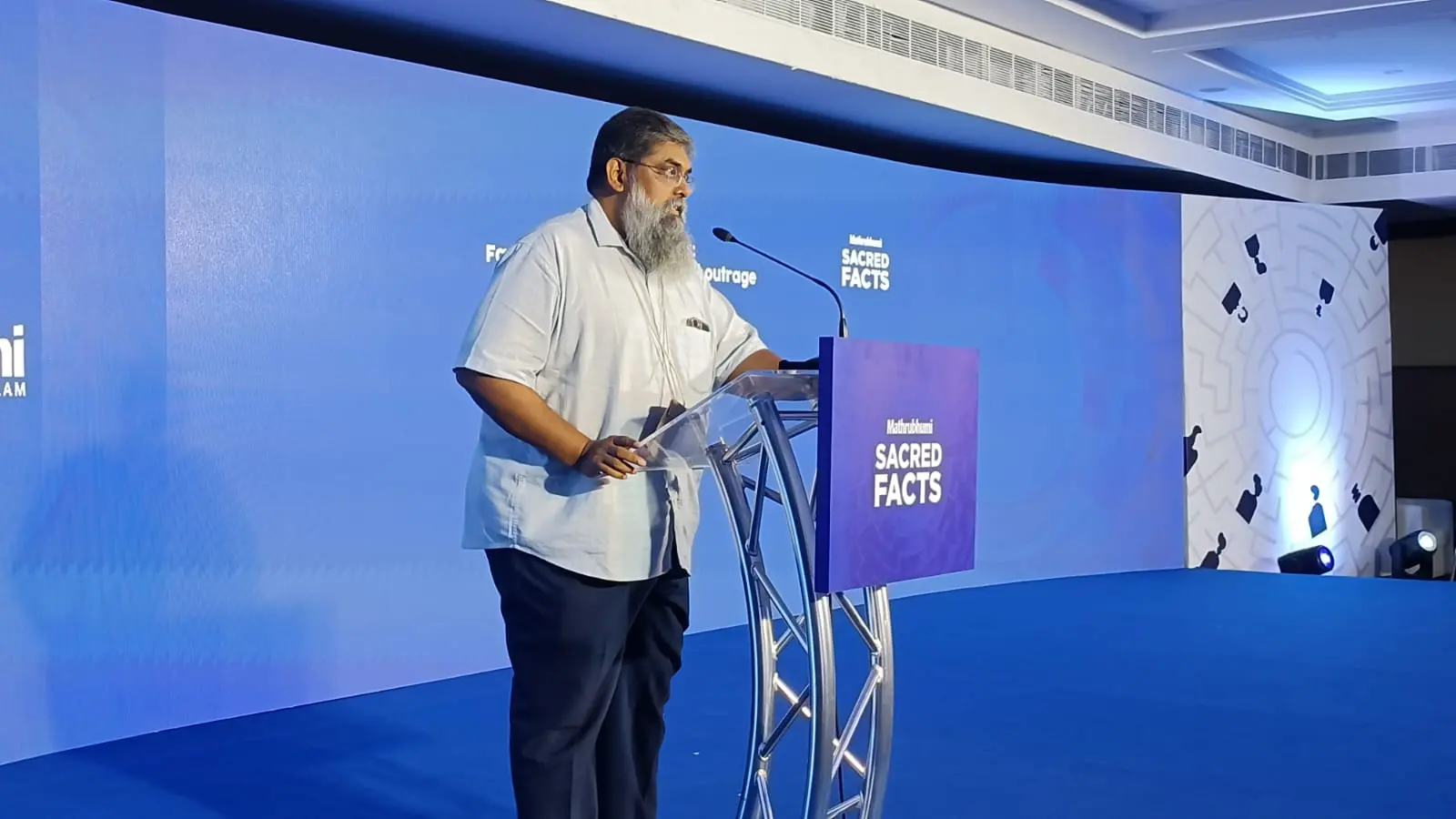 ആര്. രാജഗോപാല് സംസാരിക്കുന്നു | ഫോട്ടോ: ജയ് വിന് ടി. സേവ്യര് / മാതൃഭൂമി