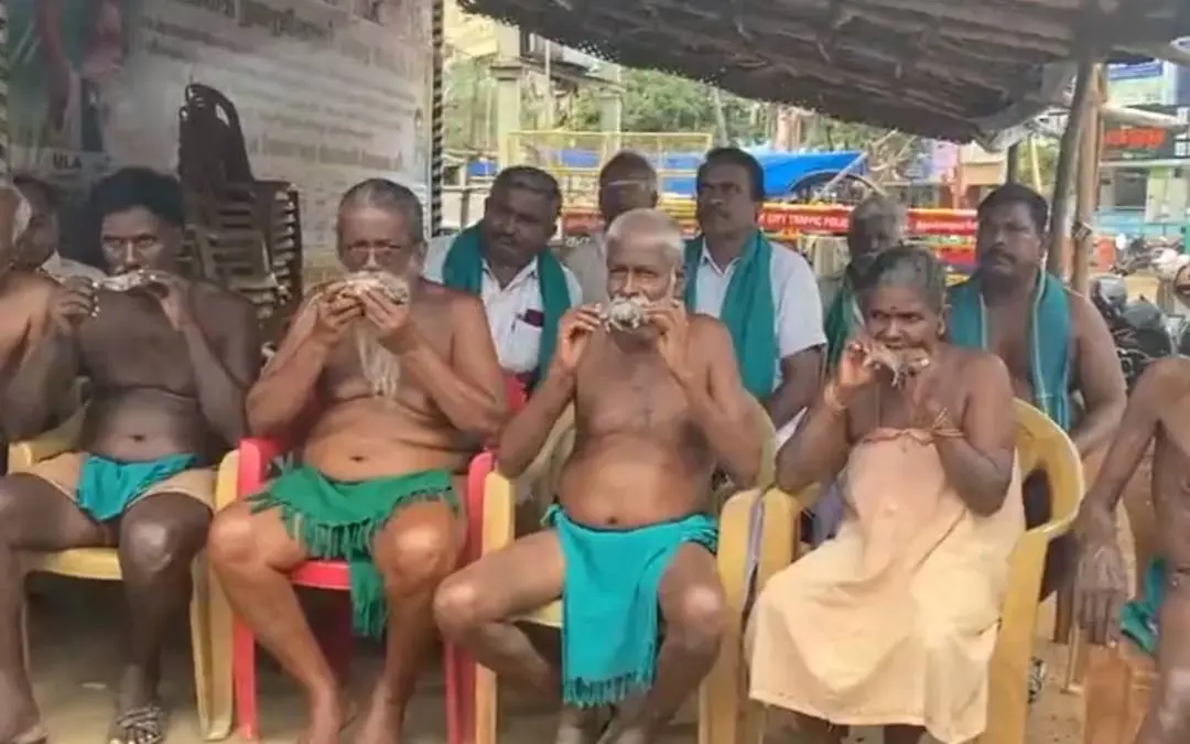 കര്ഷകരുടെ പ്രതിഷേധം | Photo: Screen grab/ Twitter: ANI