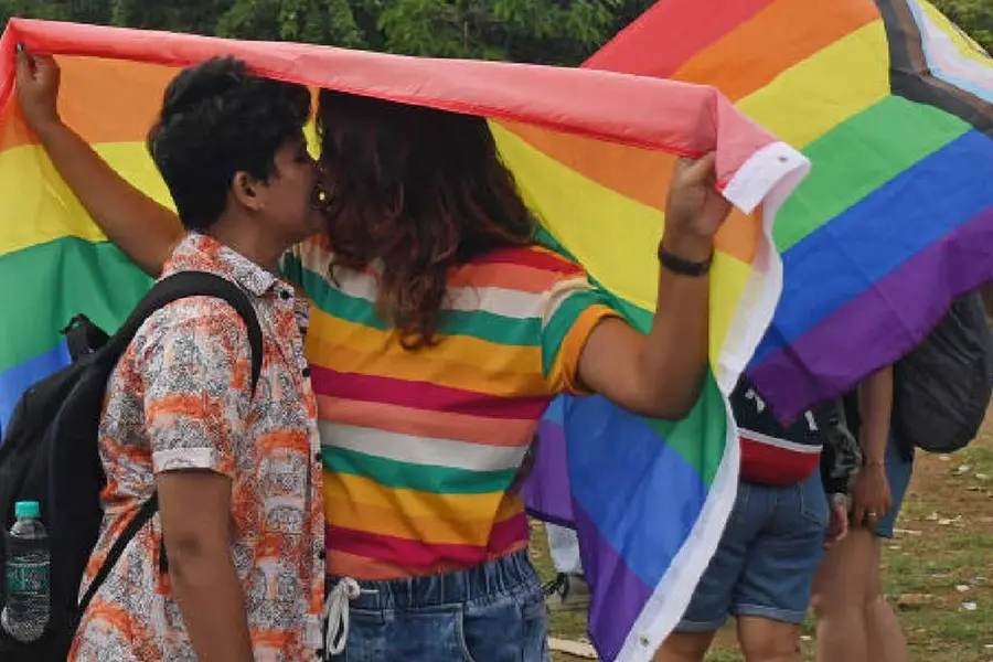 സ്വവർഗവിവാഹം: പാരമ്പര്യത്തിനും ആധുനികതയ്ക്കും ഇടയിൽപെട്ട് ഇന്ത്യന് സമൂഹം; പാർലമെൻ്റിലെ ഭാവി എന്ത്?