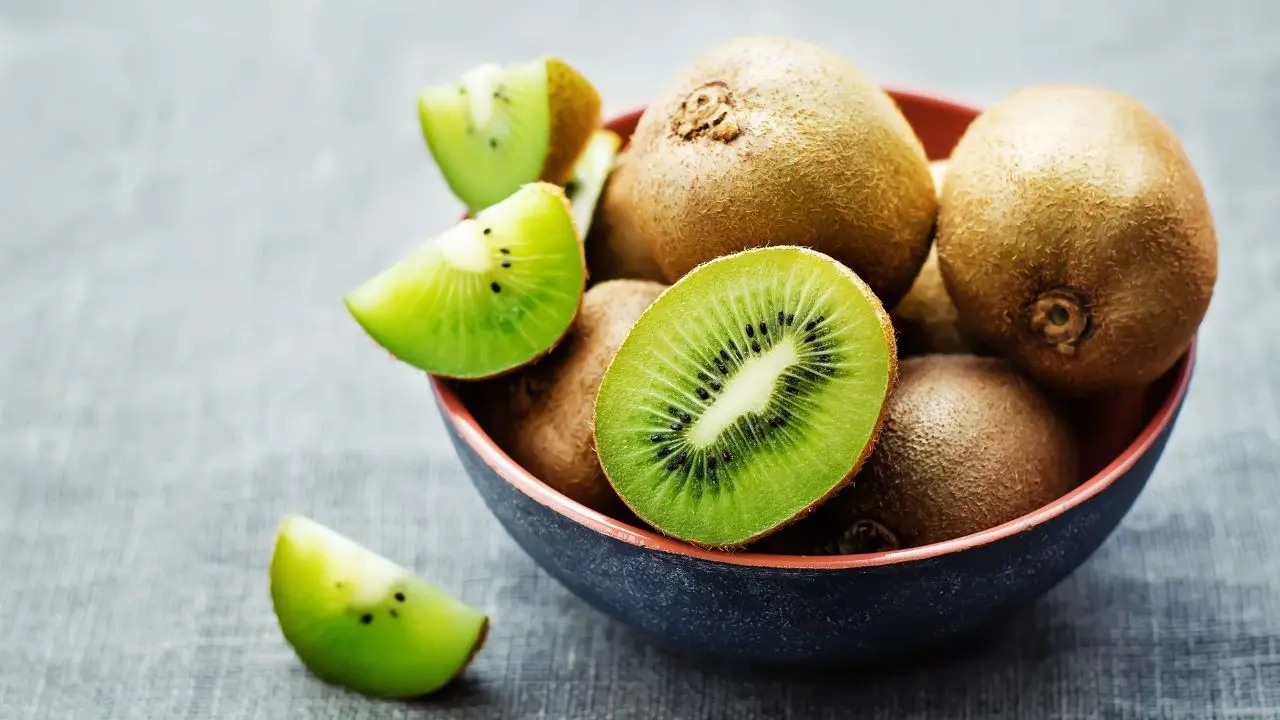 photo|kiwi|canva