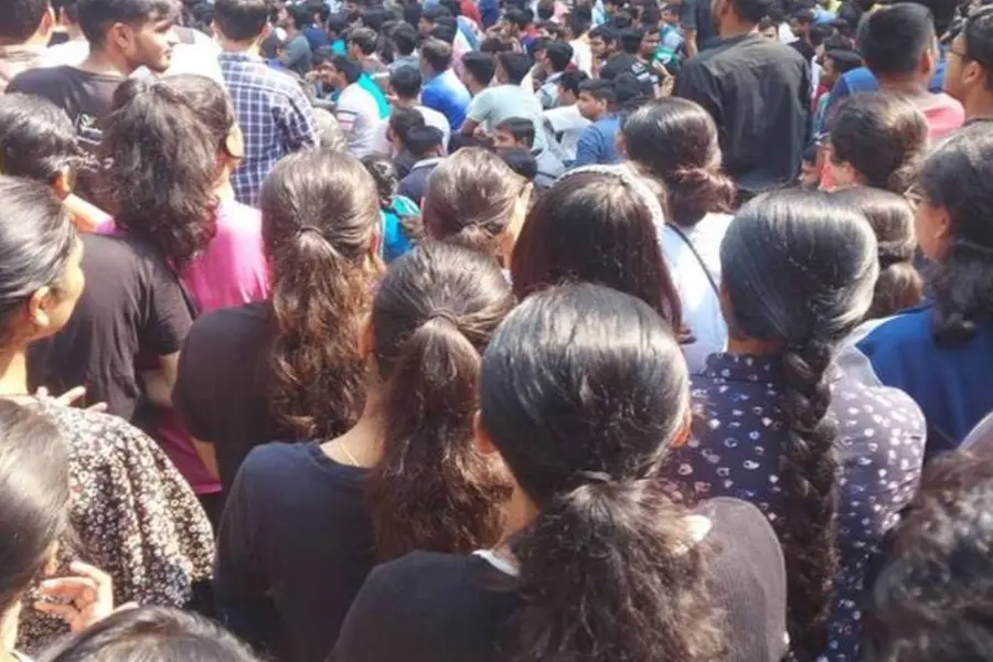വാരാണസി ഐ.ഐ.ടി.യില് വിദ്യാര്ഥിനിയെ കൂട്ടബലാത്സംഗംചെയ്ത സംഭവം; മൂന്നുപ്രതികള് അറസ്റ്റില്
