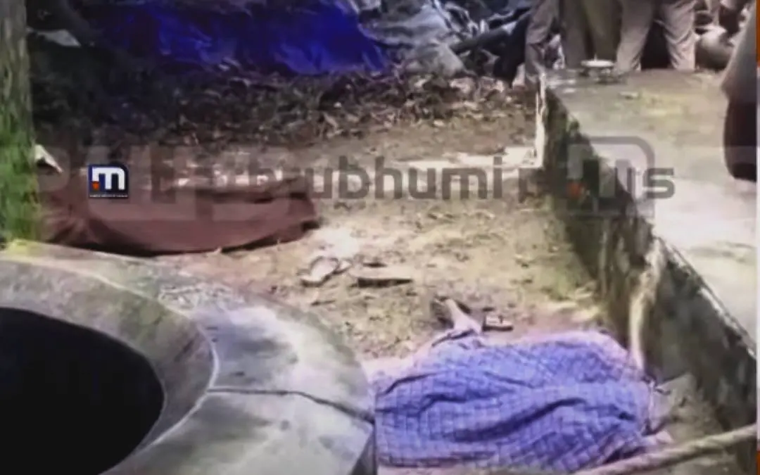 തിരുവല്ലയിൽ മകൻ കൊലപ്പെടുത്തിയ കൃഷ്ണൻകുട്ടിയുടേയും ശാരദയുടേയും മൃതദേഹങ്ങൾ | ഫോട്ടോ: Screengrab/Mathrubhumi News
