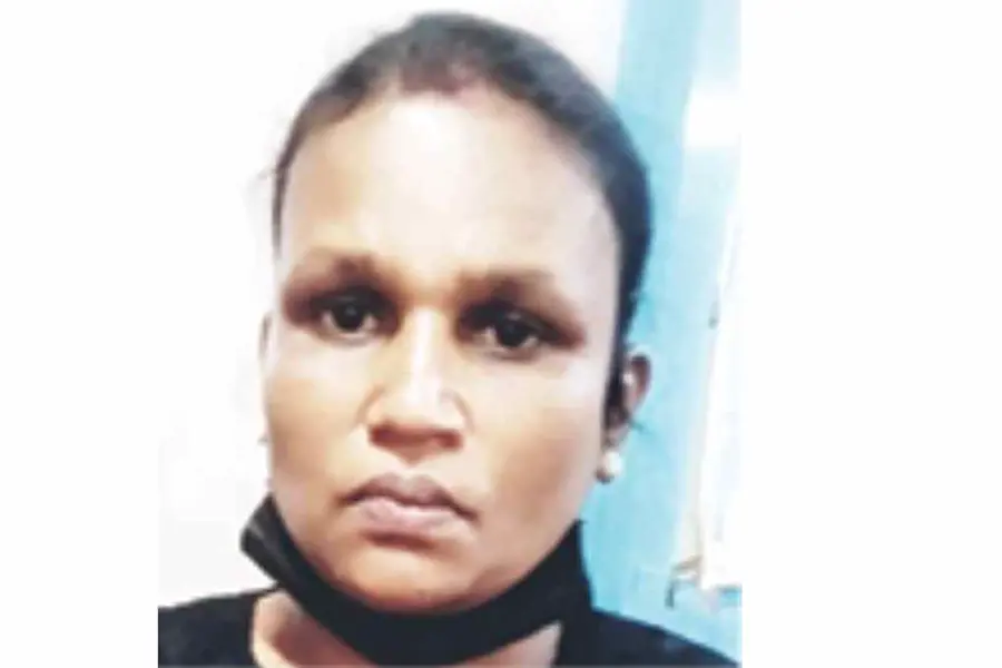 പര്‍ദ്ദ ധരിച്ച് ബ്യൂട്ടിപാര്‍ലറിലെത്തി, ജീവനക്കാരിയുടെ കണ്ണില്‍ മുളകുപൊടിയെറിഞ്ഞ് മാല പൊട്ടിച്ചു