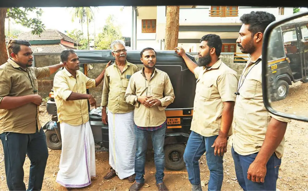 മുഹമ്മദ് റാഷിദ്, അക്ബർ മീനായി, രാജഗോപാൽ, പി.സി. ഷബീർ, അബ്ദുൽകരീം, റിയാസ് പാലാഴി എന്നിവർ വോട്ടുവർത്തമാനത്തിൽ