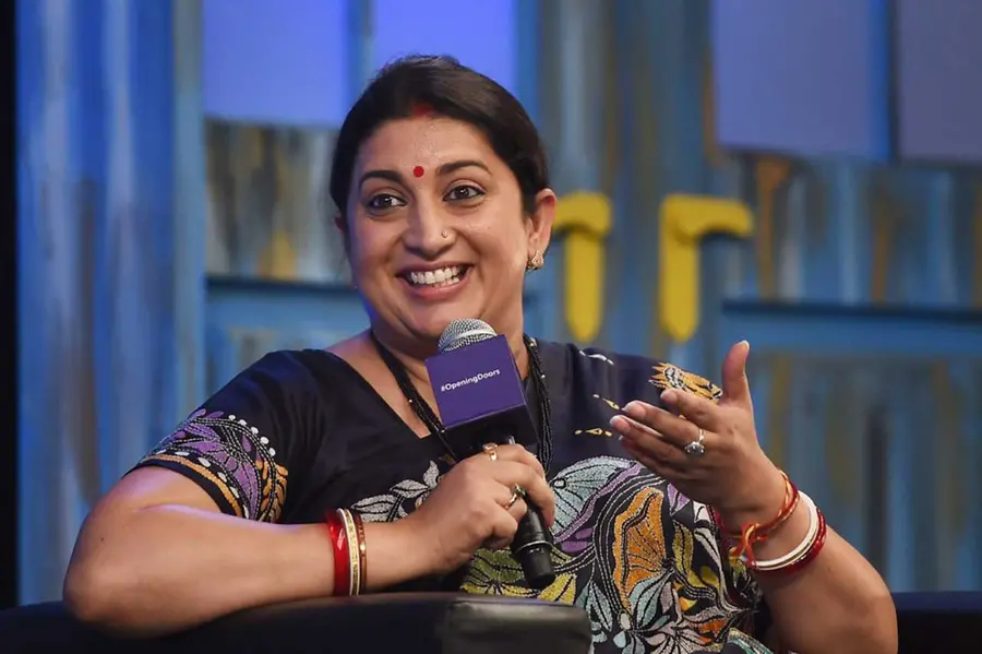 അമേഠിയില് സ്ഥാനാര്ഥിയെ പ്രഖ്യാപിക്കാന് കോണ്ഗ്രസിന് ഭയം- സ്മൃതി ഇറാനി