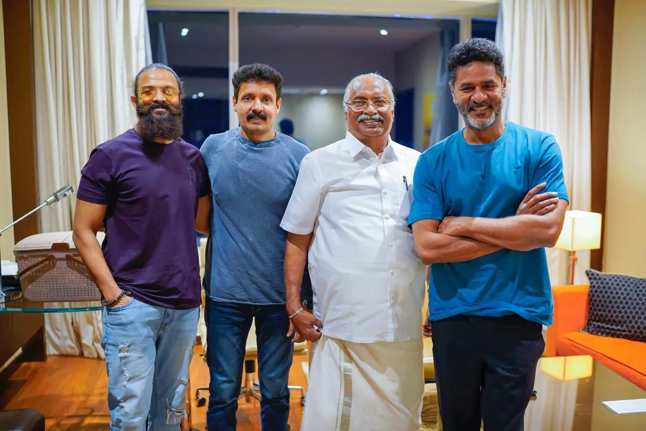 ഗോകുലം ഗോപാലനും ജയസൂര്യക്കുമൊപ്പം പ്രഭുദേവ | ഫോട്ടോ: അറേഞ്ച്ഡ്