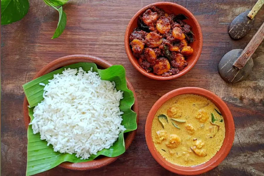 ഊണ് കുശാലാക്കാന് ചെമ്മീന് പാല് കറിയും ചെമ്മീന് മസാല ഫ്രൈയും