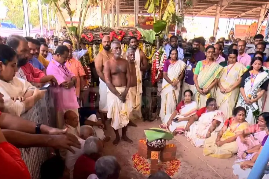 ആറ്റുകാൽ ക്ഷേത്രത്തിലേക്ക് ഭക്തജന പ്രവാഹം