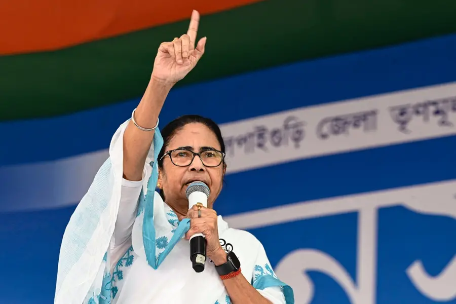 'ഞങ്ങള് സുരക്ഷിതരല്ല, എന്നാൽ ഞങ്ങള്ക്ക് ഭയമില്ല'; തനിക്കെതിരെ BJP ഗൂഢാലോചന നടത്തുന്നെന്ന് മമത