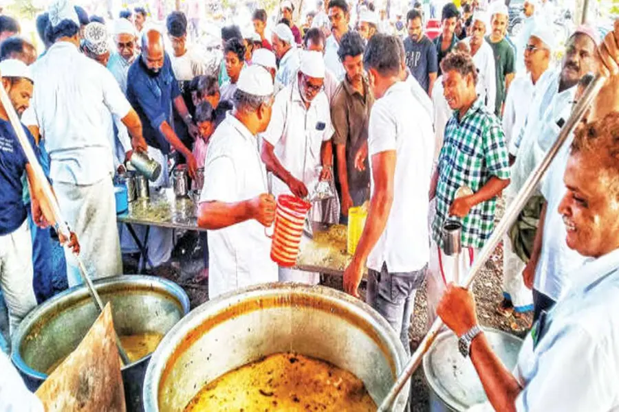 ഇരുകുളത്ത് നോമ്പുതുറക്കാന് എല്ലാ വീടുകളിലും മസാലക്കഞ്ഞി