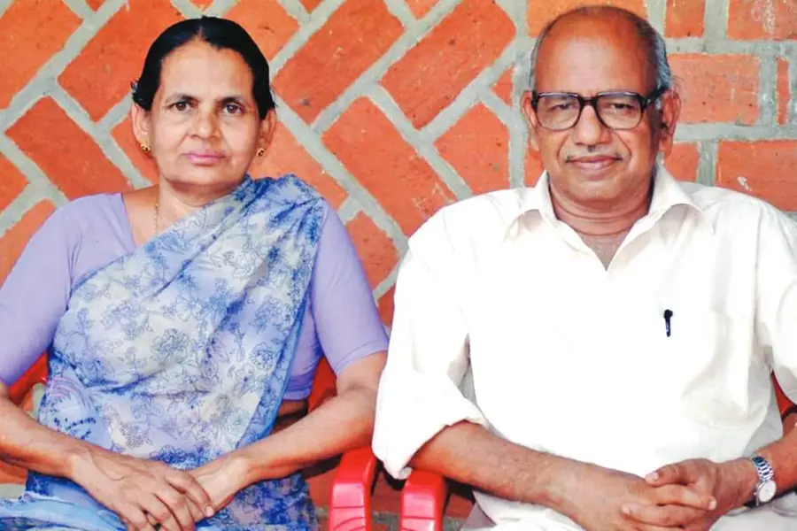 'വധു കൂലിപ്പണി കഴിഞ്ഞെത്തിയതോടെ വിവാഹം, രാത്രി 8.30ന് ഞങ്ങള്‍ പരസ്പരം രക്തഹാരം അണിയിച്ചു'