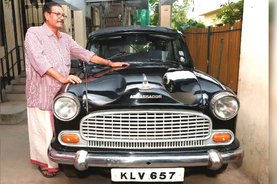 VIP രാഷ്ട്രീയക്കാരുടെ അംബാസിഡര്; പാഞ്ഞത് 10 ലക്ഷം കിലോമീറ്റര്, ഇലക്ഷന് ചരിത്രം പറയും വണ്ടി
