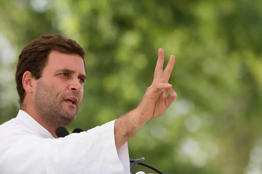 രാഹുല് ഉറക്കെ വിളിച്ചു: 'ഭായ് സാബ് ആവോ... ലൈറ്റ് യഹാം ഫോക്കസ് കരോ...'