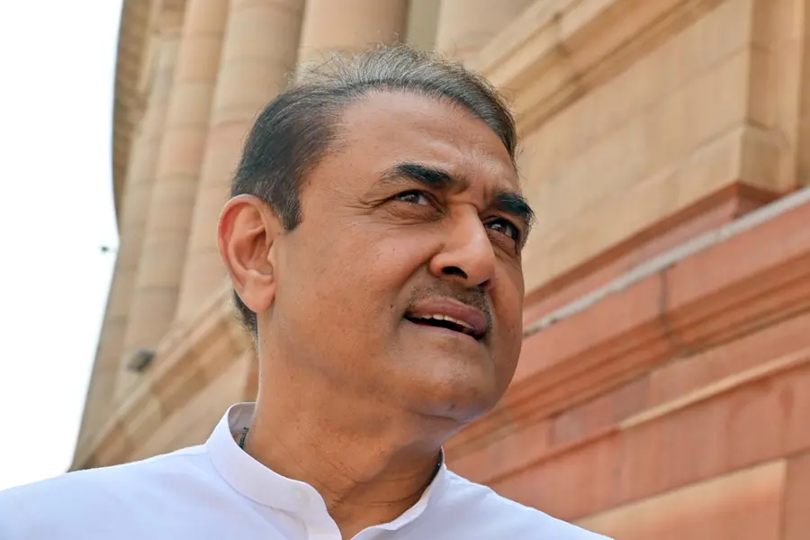 'സോണിയയ്ക്കും രാഹുലിനും ശിവസേനാ സഖ്യത്തിൽ താത്പര്യമുണ്ടായിരുന്നില്ല, അനുനയിപ്പിച്ചത് പവാർ'