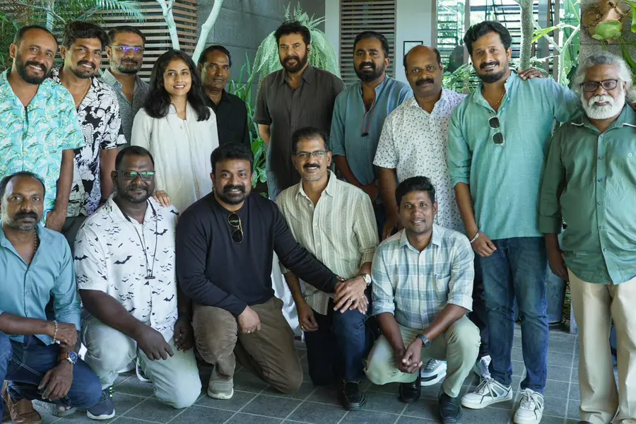 ആട്ടം ടീമിനെ വീട്ടിലേക്ക് ക്ഷണിച്ച് മമ്മൂട്ടി, സ്വപ്നം കാണാവുന്നതിലും അപ്പുറമെന്ന് വിനയ് ഫോർട്ട്