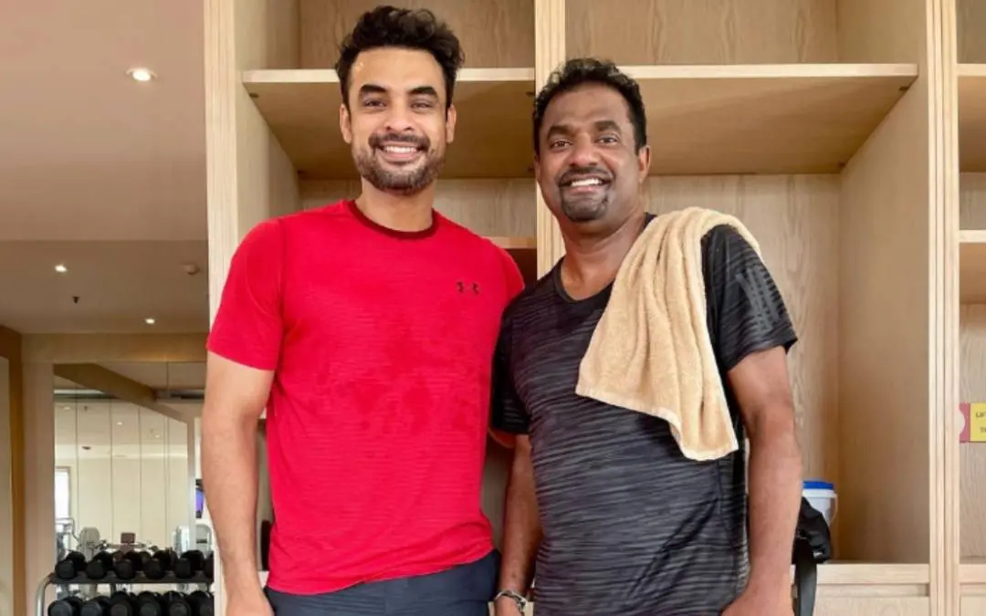 ടൊവിനോ, മുത്തയ്യ മുരളീധരൻ | photo: instagram/tovino