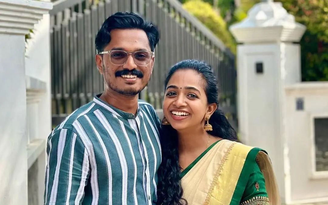 അഖിൽ സേവ്യറും സ്നേഹാ ബാബുവും | ഫോട്ടോ: www.instagram.com/sneha_babu_21/