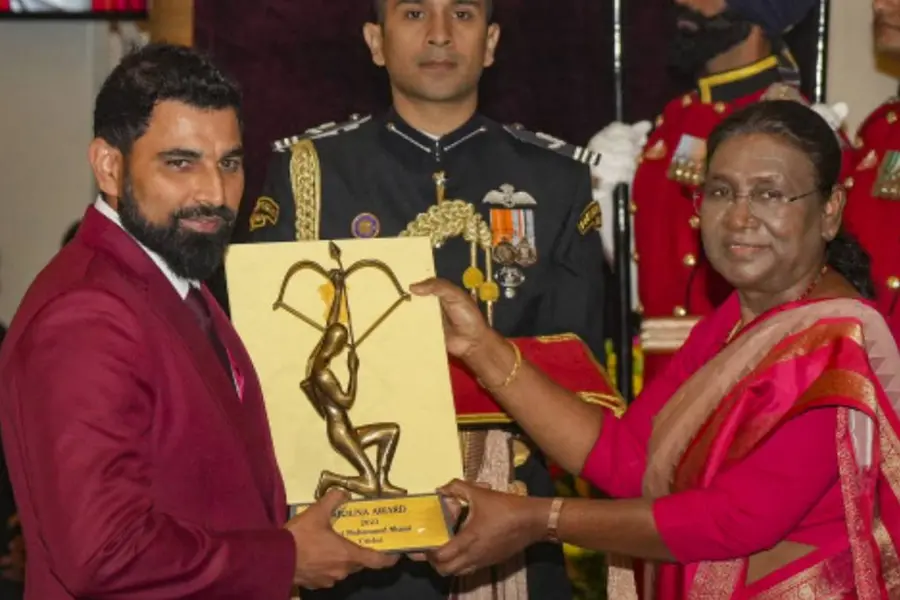 'ഇതെന്റെ സ്വപ്‌നമായിരുന്നു' അര്‍ജുന അവാര്‍ഡ് ഏറ്റുവാങ്ങി ഷമി; നിറഞ്ഞ കൈയടികള്‍ | VIDEO