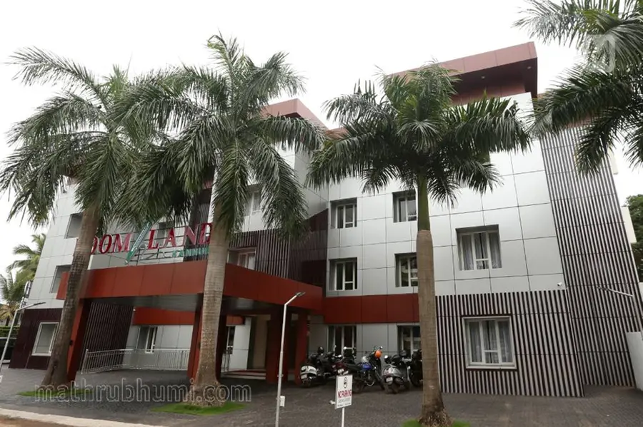 വിനോദസഞ്ചാരികള്ക്കൊപ്പമെത്തുന്ന ടൂറിസ്റ്റ് ഡ്രൈവര്മാര്ക്കും താമസമടക്കമുള്ള സൗകര്യങ്ങൾക്ക് നിർദേശം