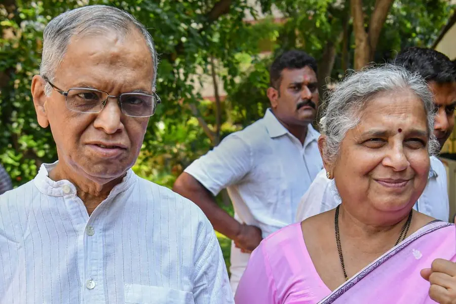 'സുധയെ കാണാന് ടിക്കറ്റില്ലാതെ 11 മണിക്കൂര് ഞാന് തീവണ്ടിയില് യാത്ര ചെയ്തു' ; നാരായണ മൂര്ത്തി