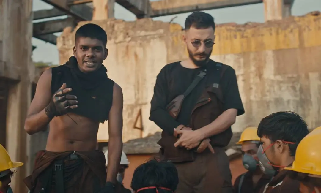 ഗാനരംഗത്തില്‍ നിന്നും