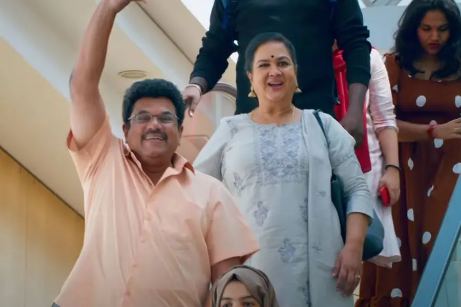തിയറ്ററുകളിൽ ചിരിയുടെ മാലപ്പടക്കം തീർക്കാൻ 'അയ്യർ ഇൻ അറേബ്യ'; ട്രെയിലർ