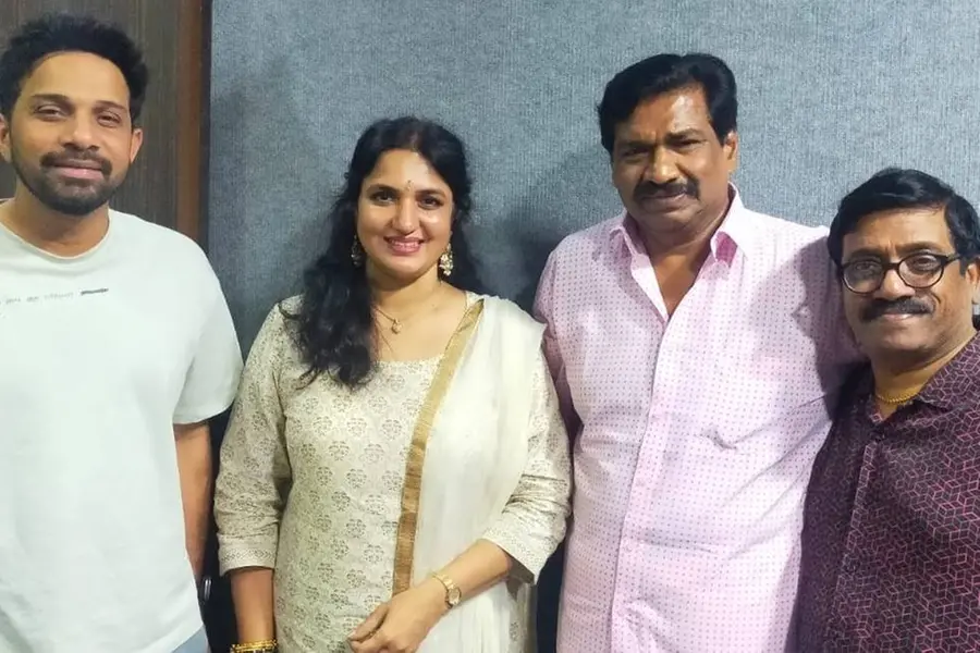 സുകന്യ ഗാനരചയിതാവായി, ശരത് ഈണമിട്ടു, കാർത്തിക്കും ആർച്ചയും പാടി