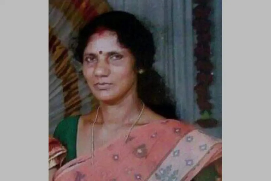 കനത്ത മഴയിൽ വീടിനുമുകളിലേക്ക് പാറവീണ് വീട്ടമ്മ മരിച്ചു; സംഭവം പത്തനംതിട്ടയിൽ