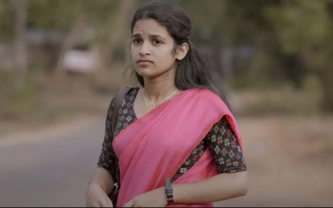 ചിത്രത്തിൽ നിന്നും