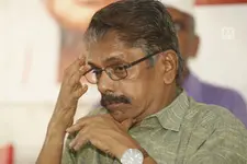 സാംസ്‌കാരിക മേഖലയില്‍ കോണ്‍ഗ്രസിന് ഒന്നും ചെയ്യാനാവുന്നില്ല- 'സമരാഗ്നി' വേദിയിൽ യു.കെ. കുമാരന്‍