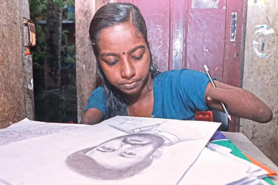 സന്ധ്യ ലാലേട്ടനെ കാത്തിരിപ്പാണ്; വിരല്തൊടാതെ വരച്ച ചിത്രം സമ്മാനിക്കാന്