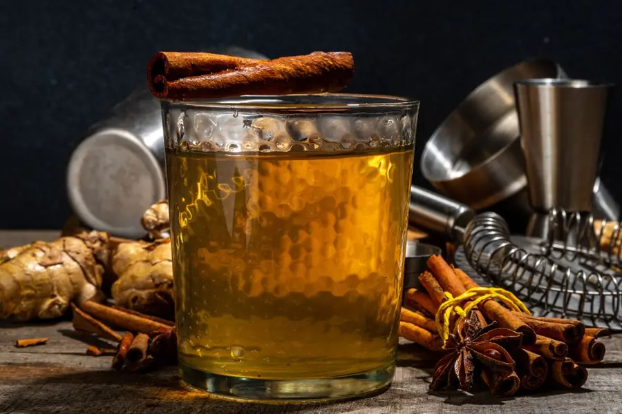 രാത്രി കിടക്കുന്നത് മുന്പ് കറുവപ്പട്ട വെള്ളം കുടിച്ചാല് ; ഗുണങ്ങള് ഇത്രയേറെ