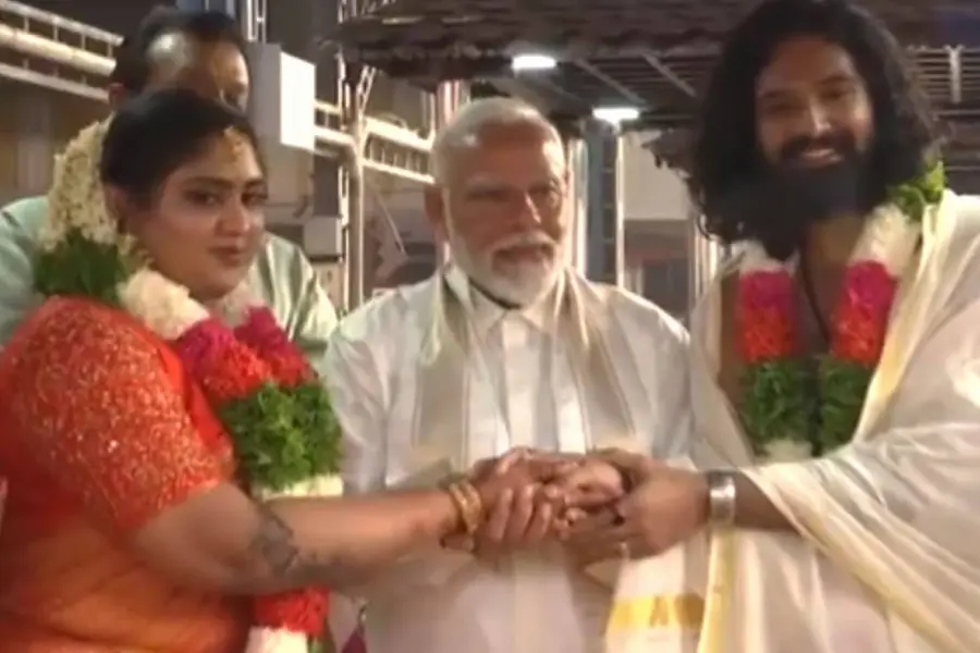 ആശംസനേര്ന്ന് പ്രധാനമന്ത്രി; താരസമ്പന്നമായ ചടങ്ങില് സുരേഷ് ഗോപിയുടെ മകളുടെ വിവാഹം