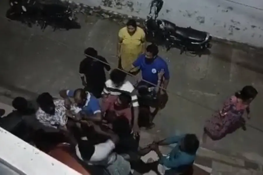 അയല്ക്കാര് തമ്മില് തര്ക്കം; പുതുവത്സര ദിനത്തില് പതിനഞ്ചോളം പേര് വീടുകയറി ആക്രമിച്ചതായി പരാതി