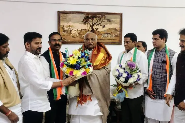 ബിആര്എസ് എംപി വെങ്കടേഷ് നേത കോണ്ഗ്രസില് ചേര്ന്നു