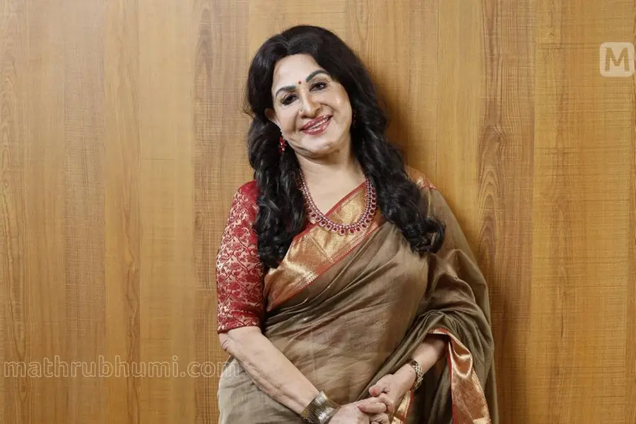 സത്യജിത് റേ ഫിലിം സൊസൈറ്റി പുരസ്കാരം ഷീലയ്ക്ക്