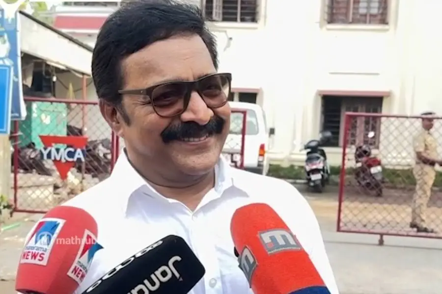 എനിക്ക് കൃത്യമായ രാഷ്ട്രീയമുണ്ട്. അത് പക്ഷേ സുരേഷ്ഗോപിയുടെ രാഷ്ട്രീയമല്ല- രഞ്ജി പണിക്കര്