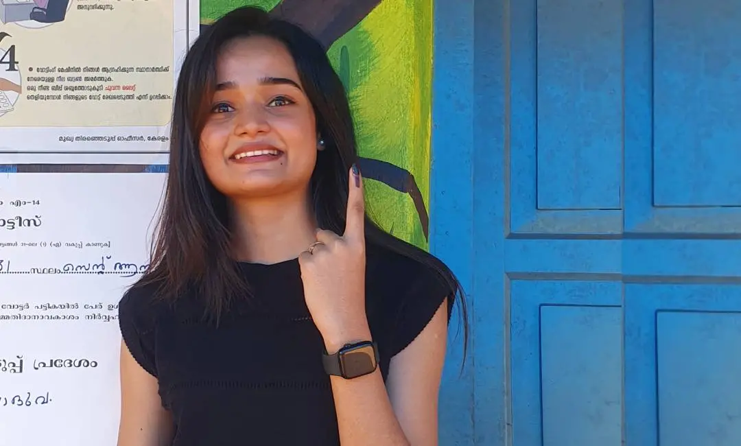 മീനാക്ഷി അനൂപ് വോട്ട് ചെയ്തതിന് ശേഷം