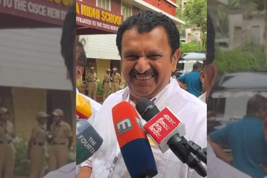 ദൈവത്തിനറിയാം കള്ളനാണയങ്ങളെ, പത്മജ എനിക്കുവേണ്ടി പ്രാര്ഥിക്കേണ്ട - കെ. മുരളീധരന്