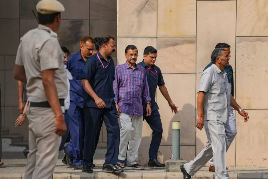 കെജ്രിവാള് രണ്ട് മന്ത്രിമാരുടെ പേരുകള് പറഞ്ഞതായി ഇ.ഡി; അതിഷിയും ഭരദ്വാജും കുരുക്കില്
