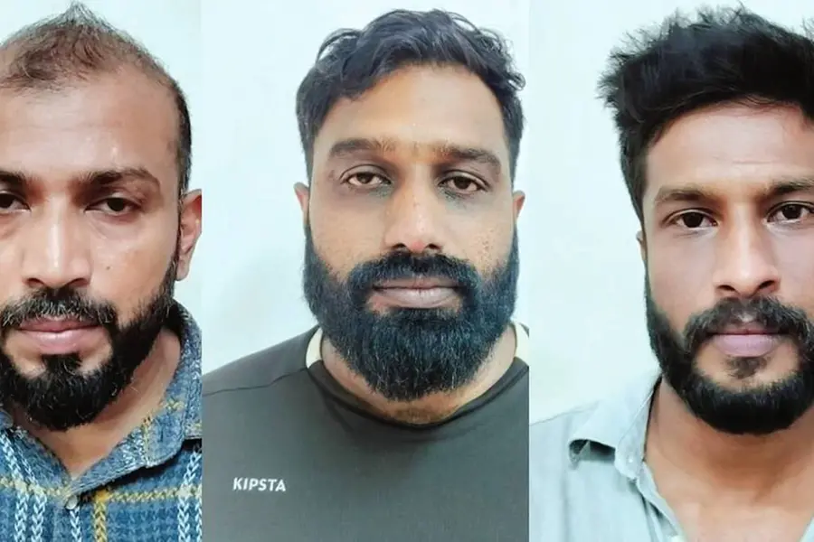 വ്യക്തി വൈരാഗ്യം; വീട്ടിൽനിന്ന് വിളിച്ചിറക്കി പിതാവിനെയും മകനെയും വെട്ടിയ കേസിൽ മൂന്നുപേർ പിടിയിൽ