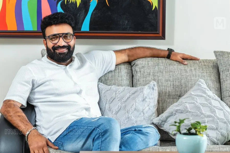 'എന്നെ കണ്ടപ്പോൾ ഒരു കുത്ത് തരാന് തോന്നിയെന്നാണ് ആസിഫ് അലി പറഞ്ഞത്' | INTERVIEW