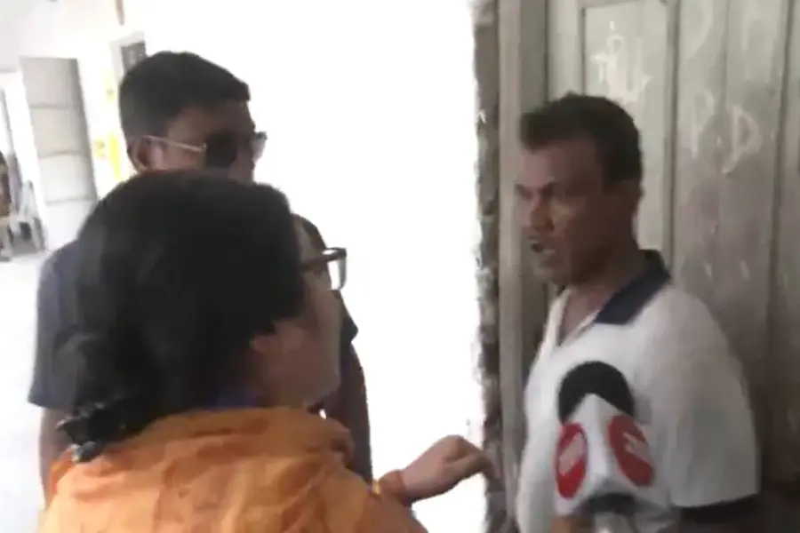 അഞ്ചാംഘട്ട പോളിങ്: ബംഗാളിൽ പലയിടത്തും അക്രമം; തൃണമൂൽ ഏജന്റും ബിജെപി എംപിയും തമ്മിൽ വാക്കേറ്റം