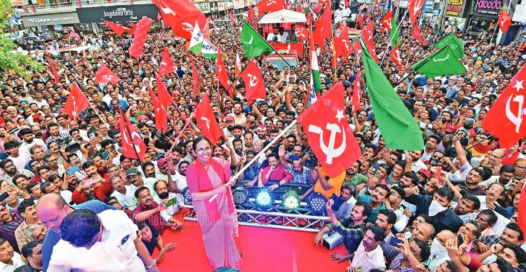 കെ.കെ.ശൈലജ തിരഞ്ഞെടുപ്പ് പ്രചാരണത്തിനിടെ |ഫോട്ടോ:മാതൃഭൂമി