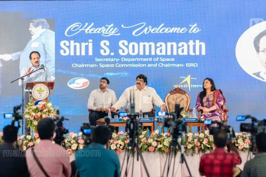 രാജ്യത്തെ ബഹിരാകാശ വ്യവസായത്തെ 10 ബില്യണ് ഡോളറിലേക്ക് ഉയര്ത്തുകയാണ് ലക്ഷ്യം - എസ്. സോമനാഥ്