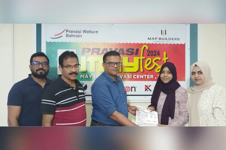 പ്രവാസി വനിതകള്ക്ക് തണലായി വെല്കെയര്; യാത്രാ ടിക്കറ്റുകള് കൈമാറി