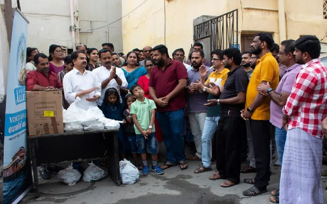 വോയ്സ് ഓഫ് ആലപ്പി തൊഴിലാളികളോടൊപ്പം മെയ്ദിനം ആഘോഷിച്ചപ്പോൾ