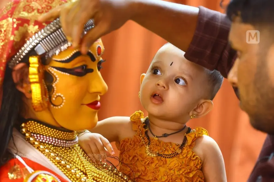 മഹാകവി രവീന്ദ്രനാഥ ടാഗോറിന് ശ്രദ്ധാഞ്ജലിയായി കഥകളി; ജീവിതത്തിന്റെ അകംപൊരുളുകൾ പറഞ്ഞ് 'മോക്ഷജ്ഞാനം'