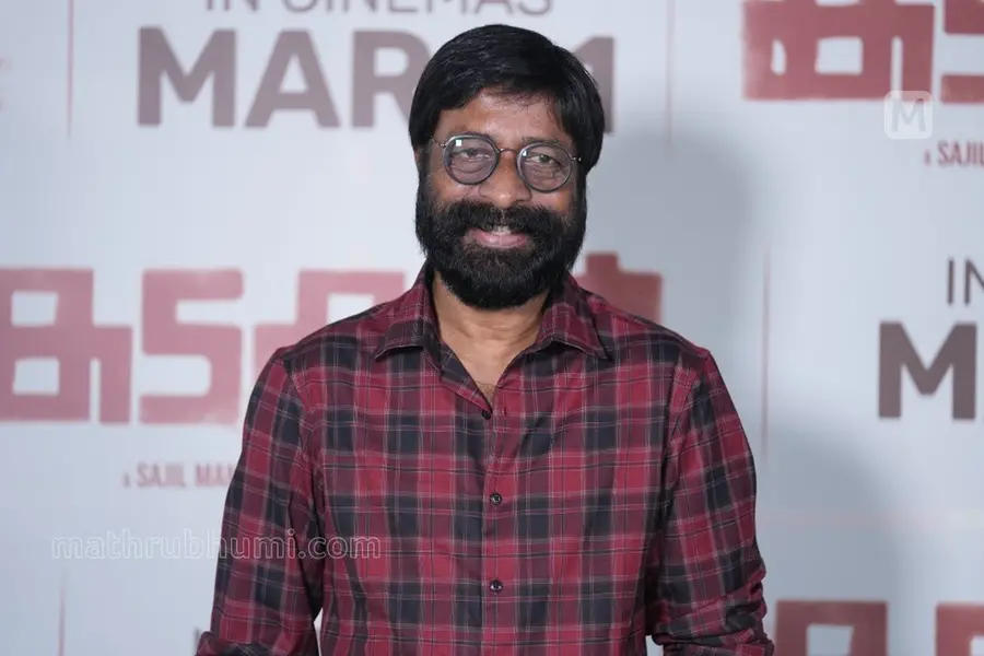 'പഞ്ചാബിഹൗസ്' നിർമാണത്തിലെ അപാകത: ഹരിശ്രീ അശോകന് 17.83 ലക്ഷം രൂപ നഷ്ടപരിഹാരം നൽകണമെന്ന് കോടതി